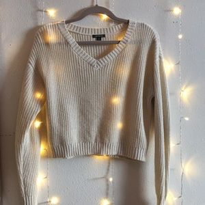 White knit cropped sweater